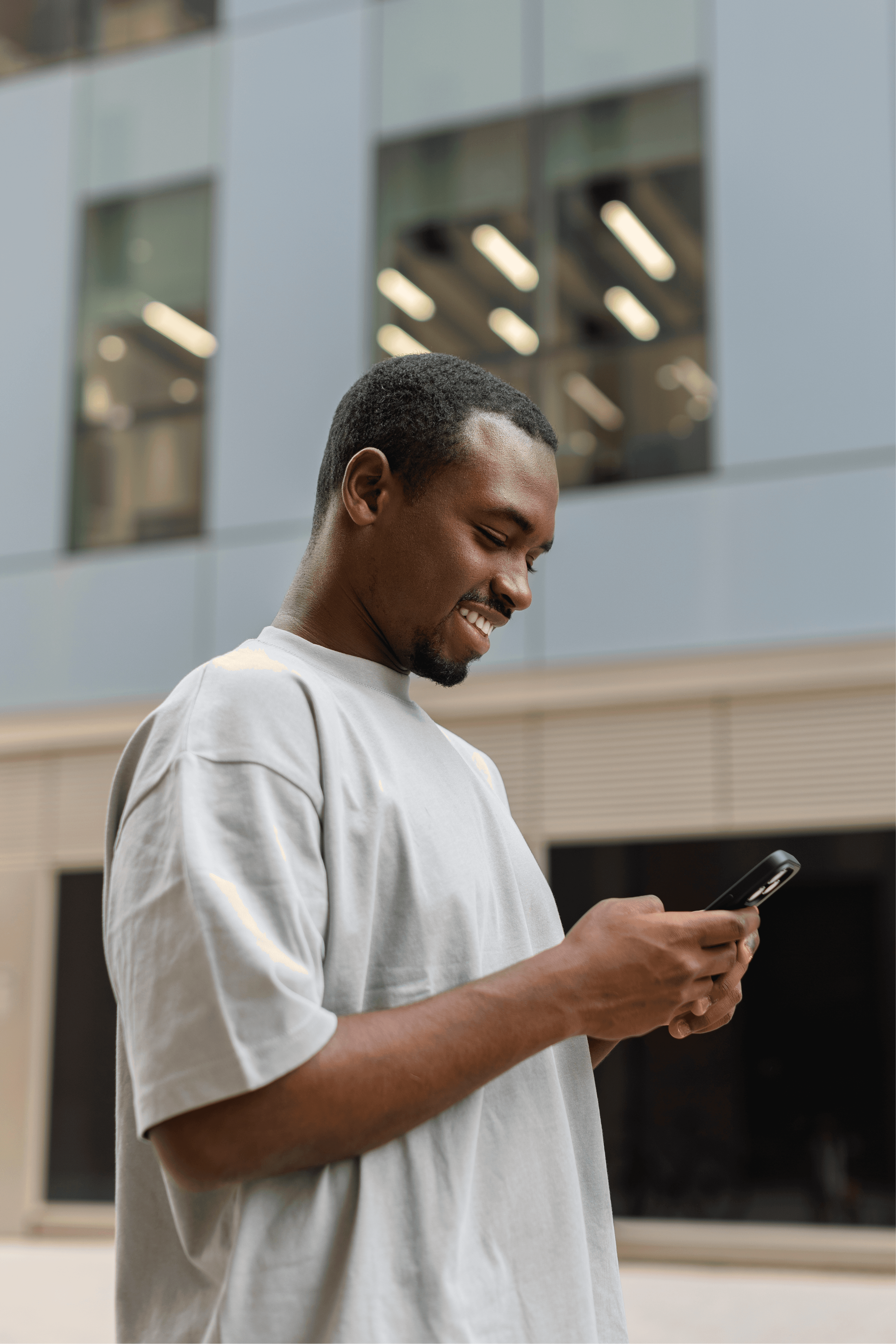 Send money to anyone, instantly.